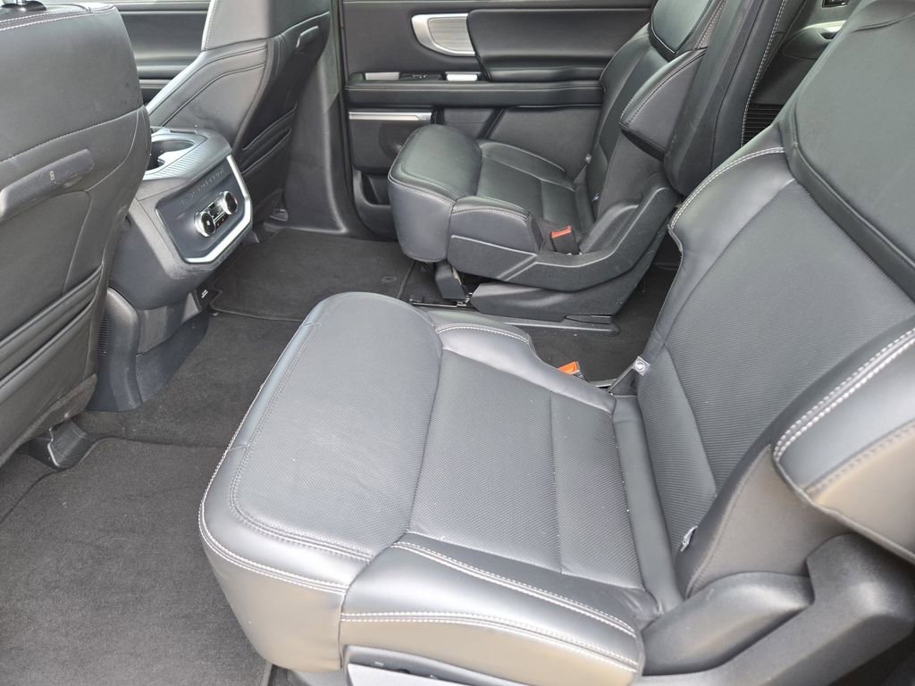 Used 2025 Black Ford Platinum image 20
