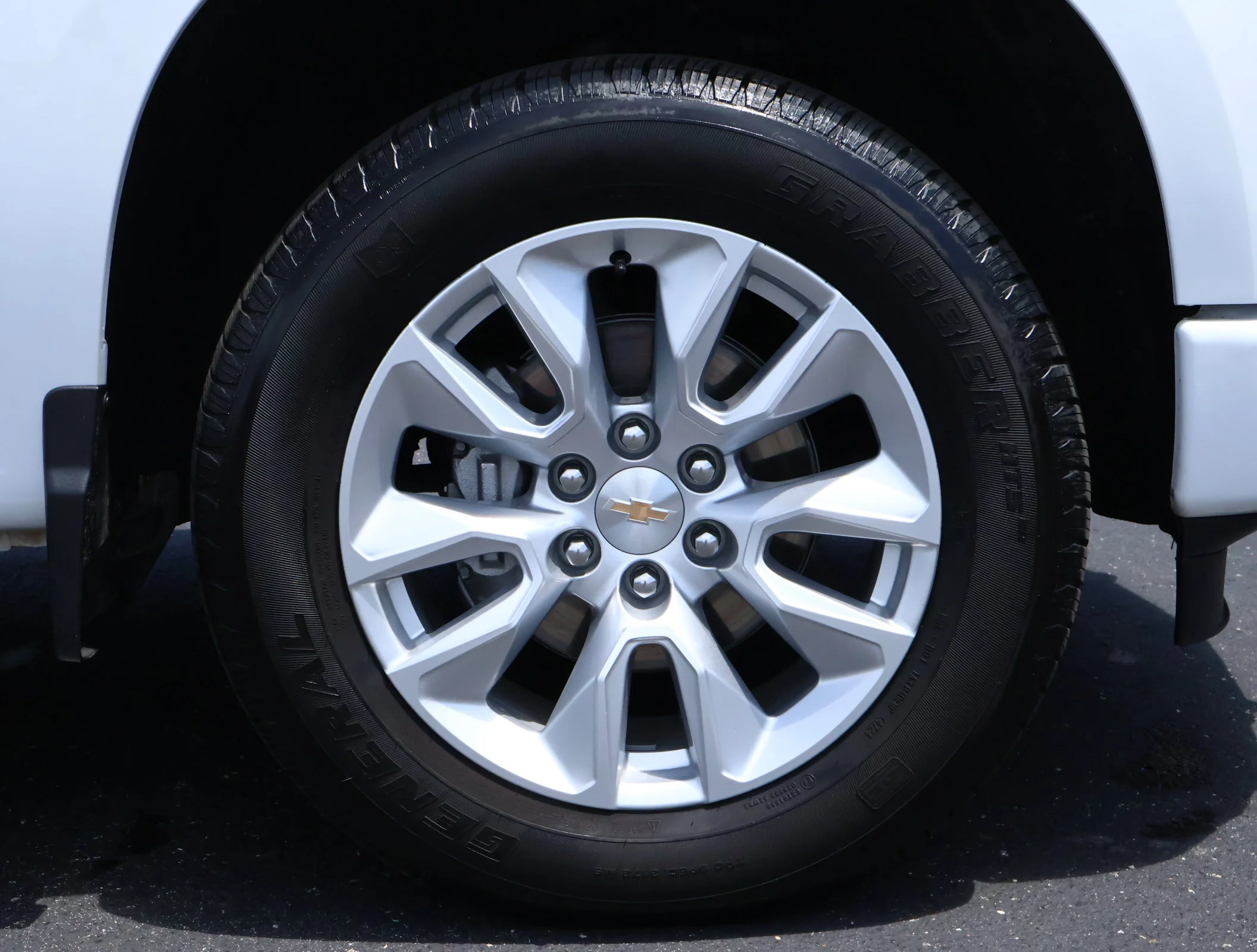 Used 2025 Summit White Chevrolet Custom image 21