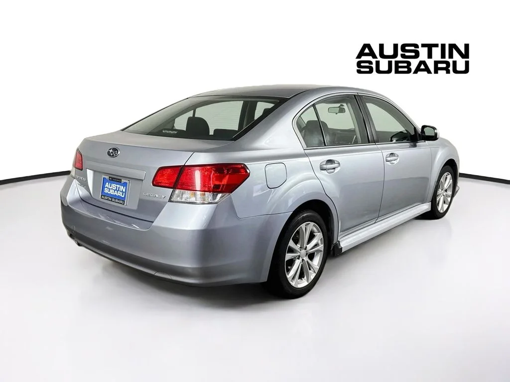 Used 2013 Silver Subaru 2.5i image 7