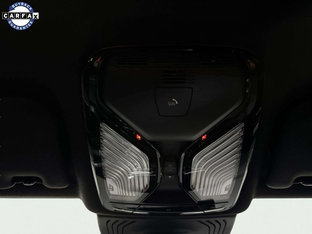 Used 2022  BMW xDrive30i image 22
