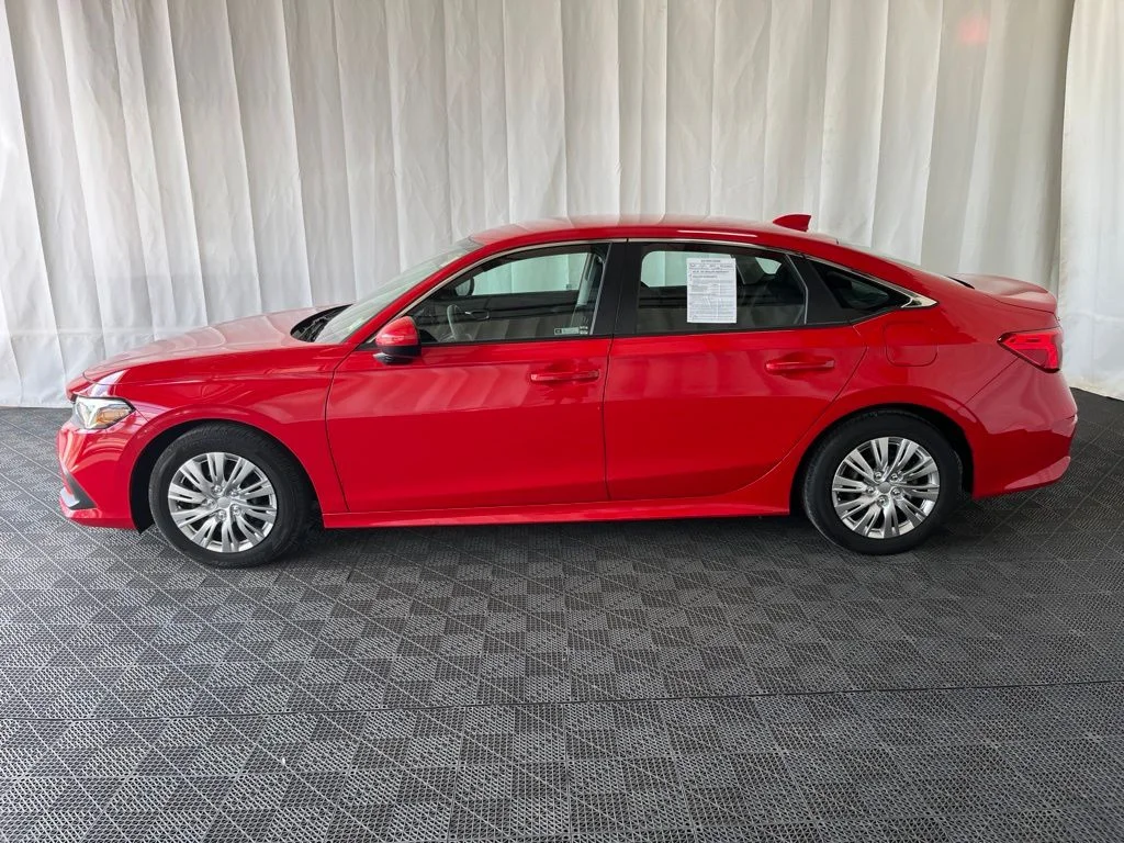 Used 2023 Red Honda LX image 27