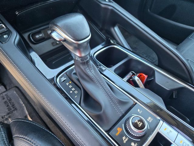 Used 2022 White Kia SX image 15