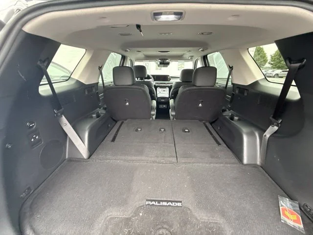 Used 2025 Silver Hyundai SEL Premium image 21