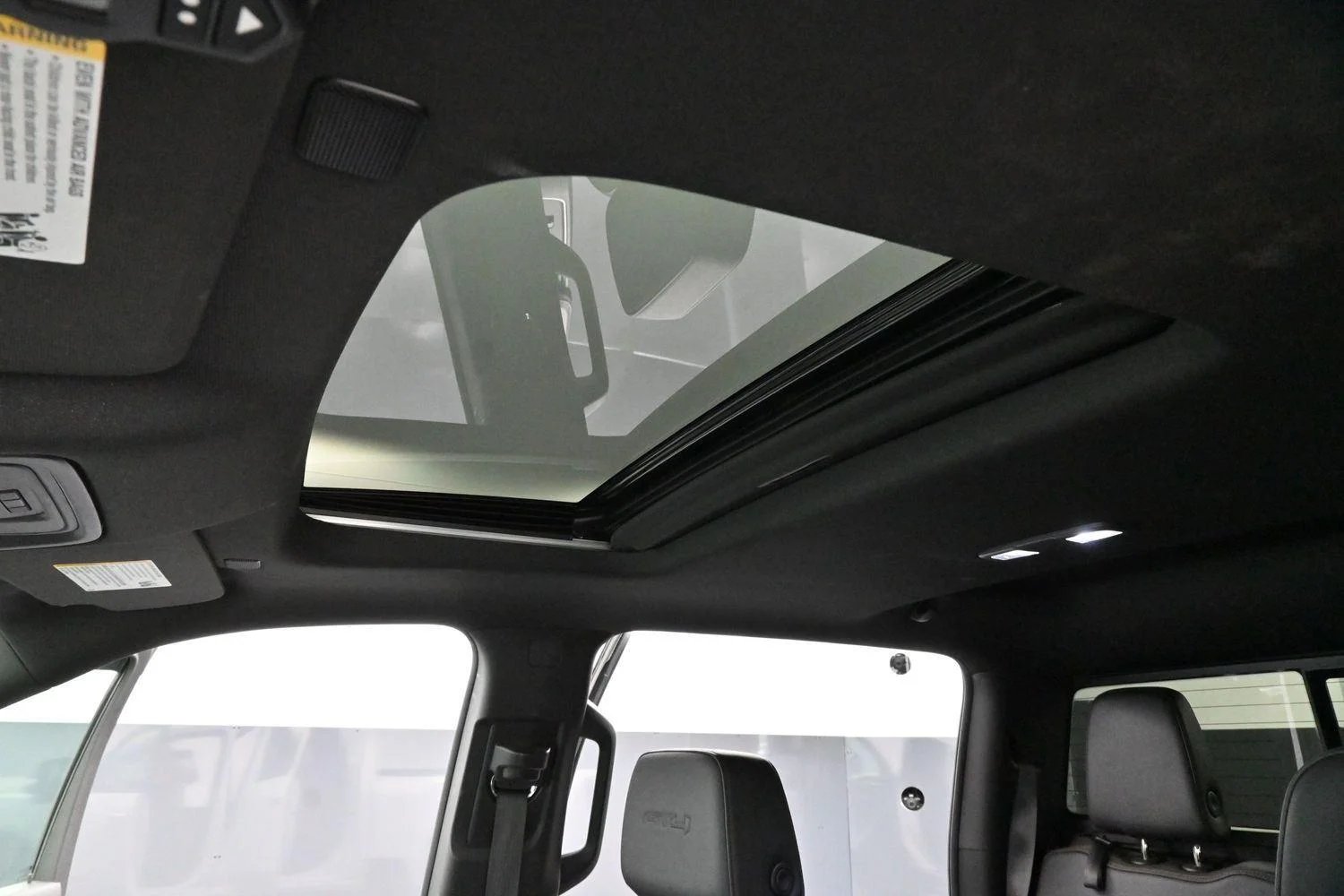Used 2024 Summit White GMC AT4 image 29