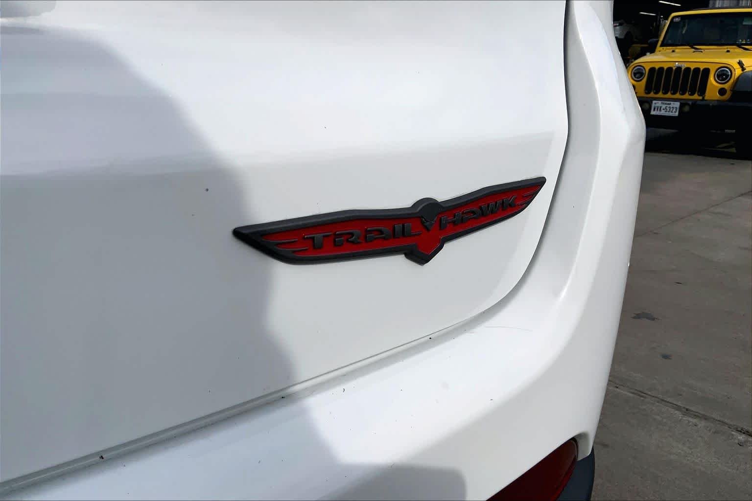 Used 2025 Bright White Clearcoat Jeep Trailhawk image 30
