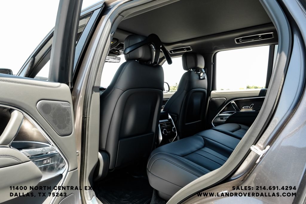 New 2026 Charente Grey Prem Met Land Rover SE image 37
