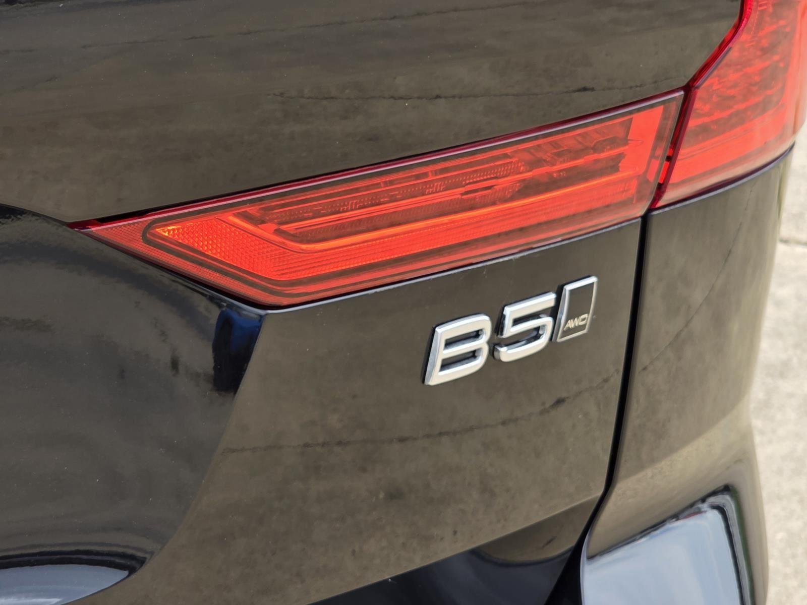 Used 2023 BLACK VOLVO  image 10