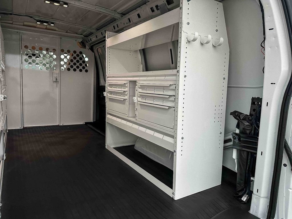 2025 Chevrolet Express Cargo Work Van - Photo 10