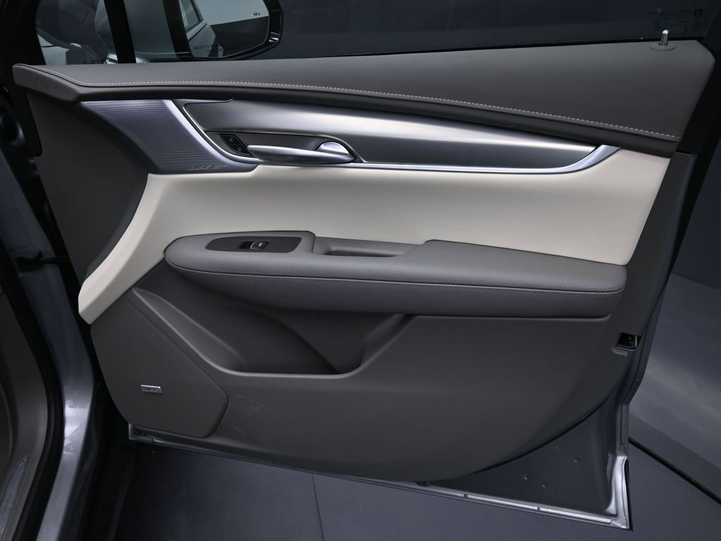 New 2026 Argent Silver Metallic Cadillac Premium Luxury image 21