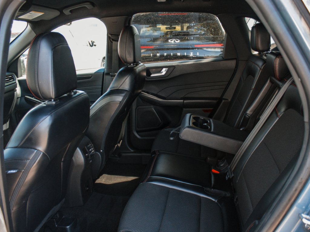 Used 2025 Vapor Blue Metallic Ford ST Line image 21