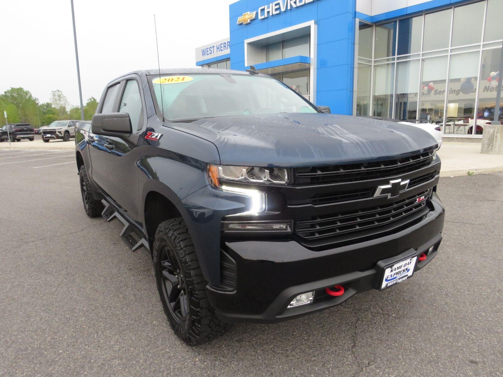 Used 2021 Northsky Blue Metallic Chevrolet LT Trail Boss image 3