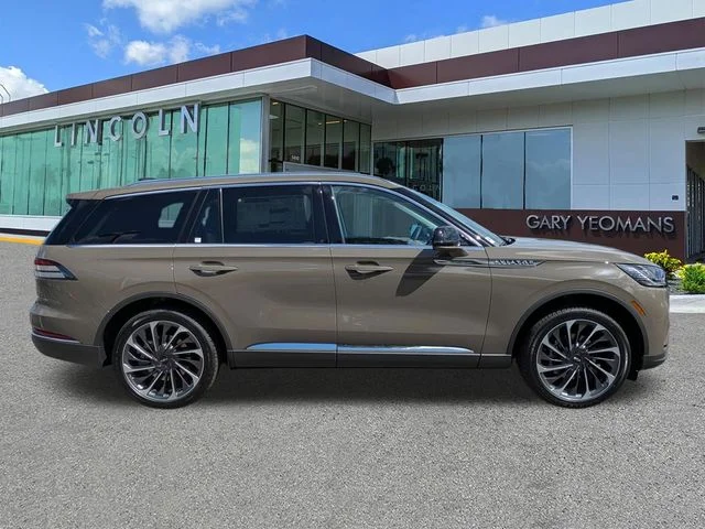 New 2026 Gray Lincoln Reserve image 3