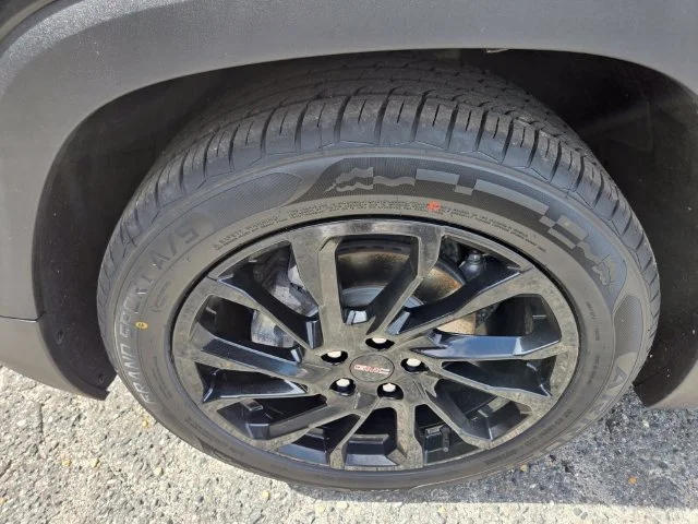Used 2023 Black GMC SLE image 25