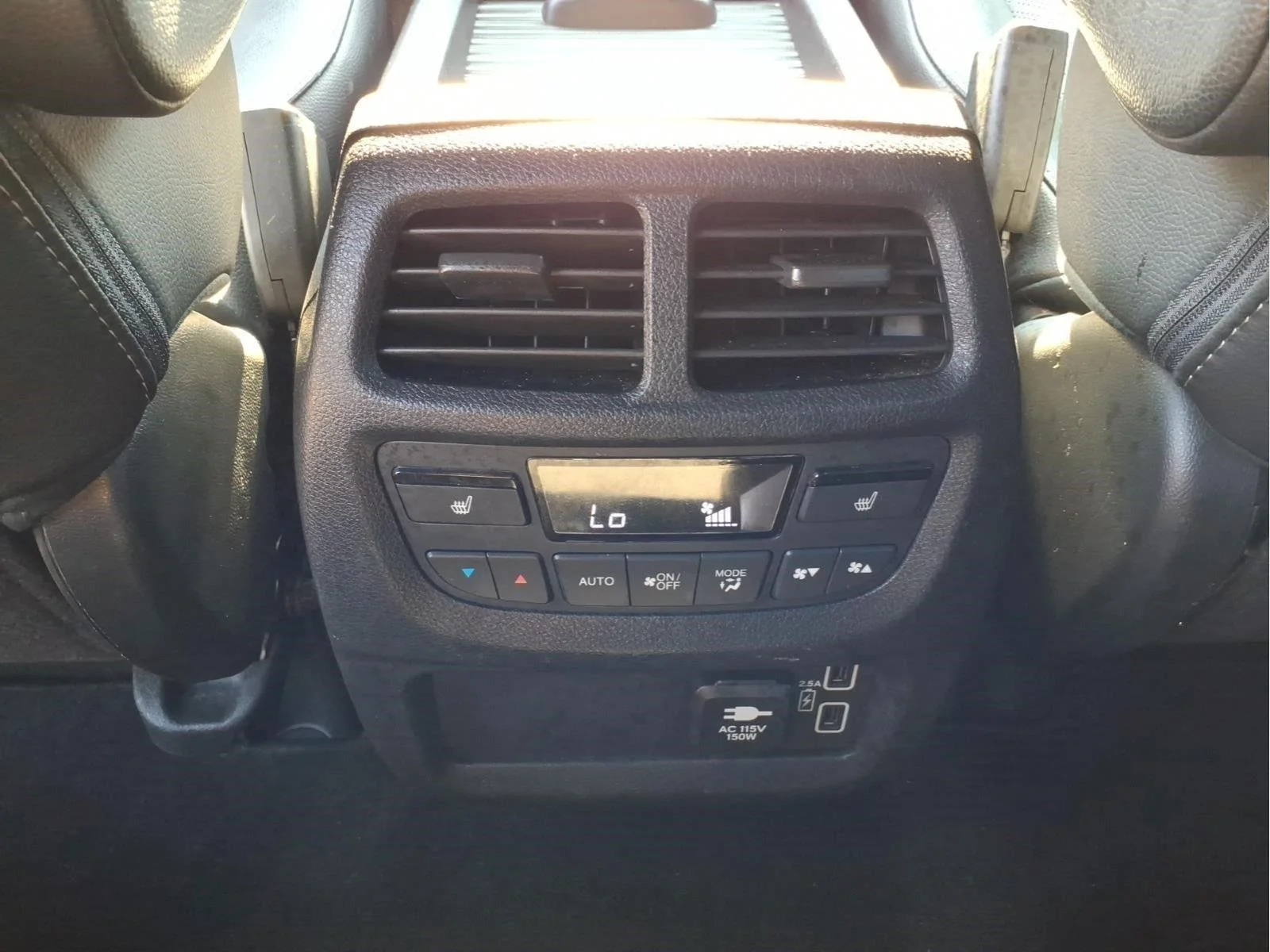 Used 2019 Lunar Silver Metallic Honda Touring image 12