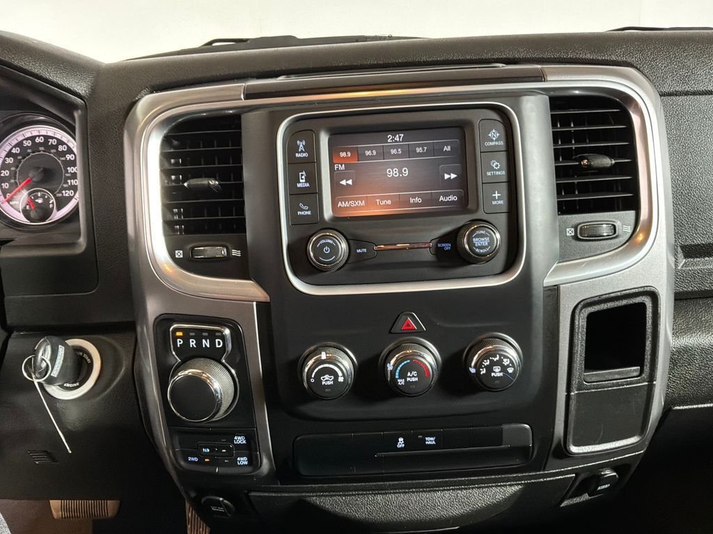 2024 RAM Ram 1500 Classic SLT - Photo 18
