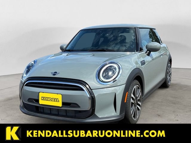 2023 MINI Hardtop Cooper's photo