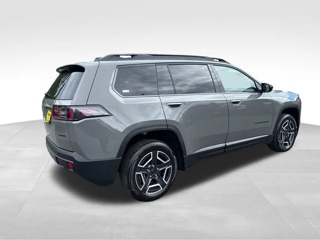 New 2026 Sting-Gray Clear-Coat Exterior Paint Jeep Laredo image 7