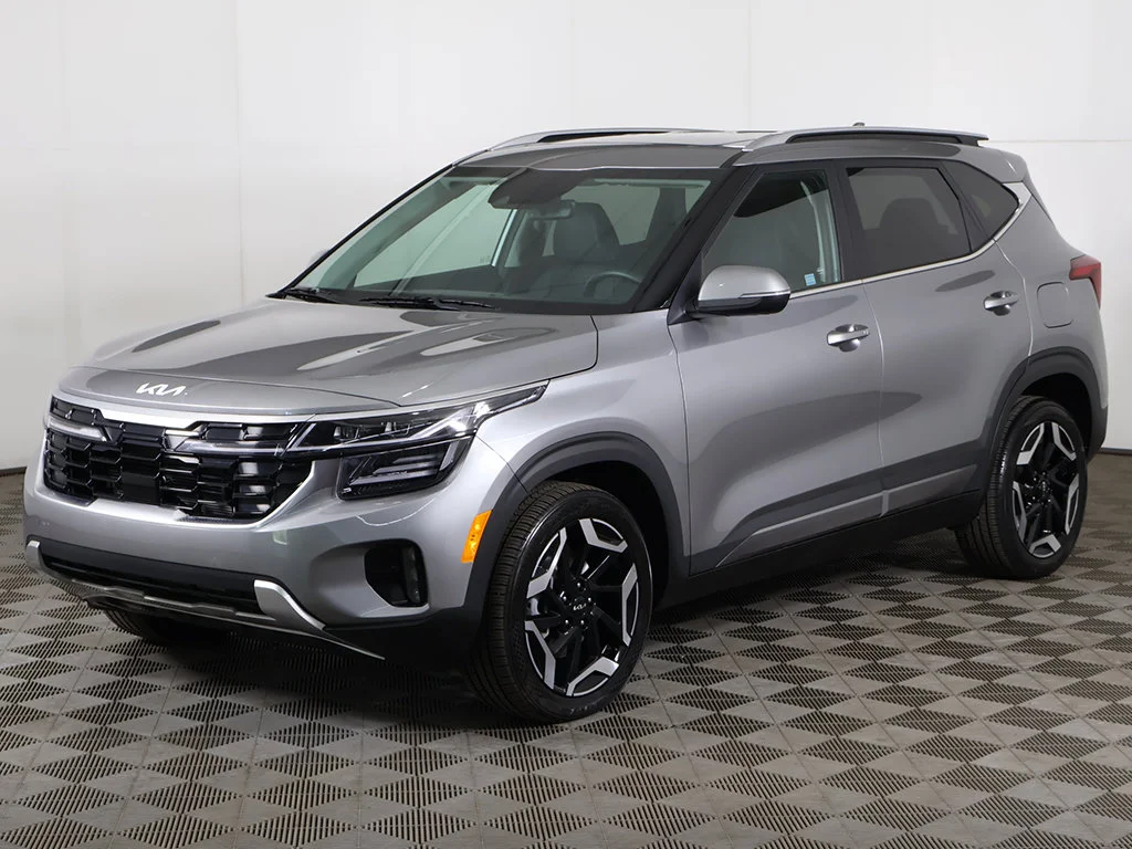 Certified Used 2024 Gray Kia SX image 10