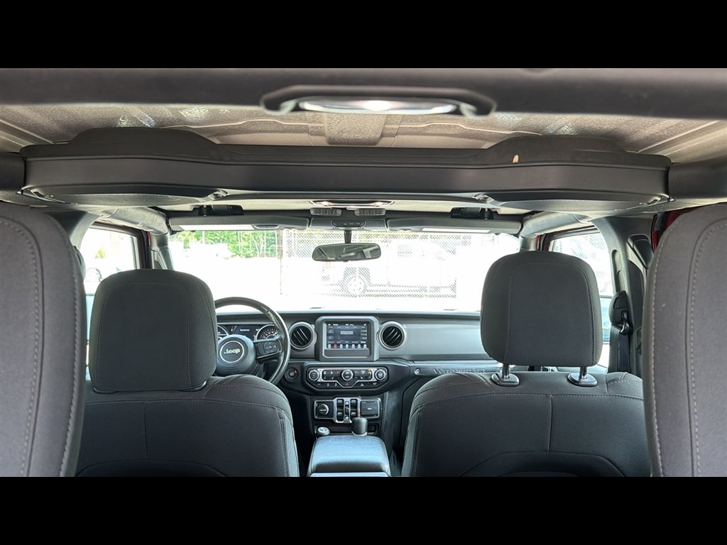 Used 2022  Jeep Unlimited Sport image 25