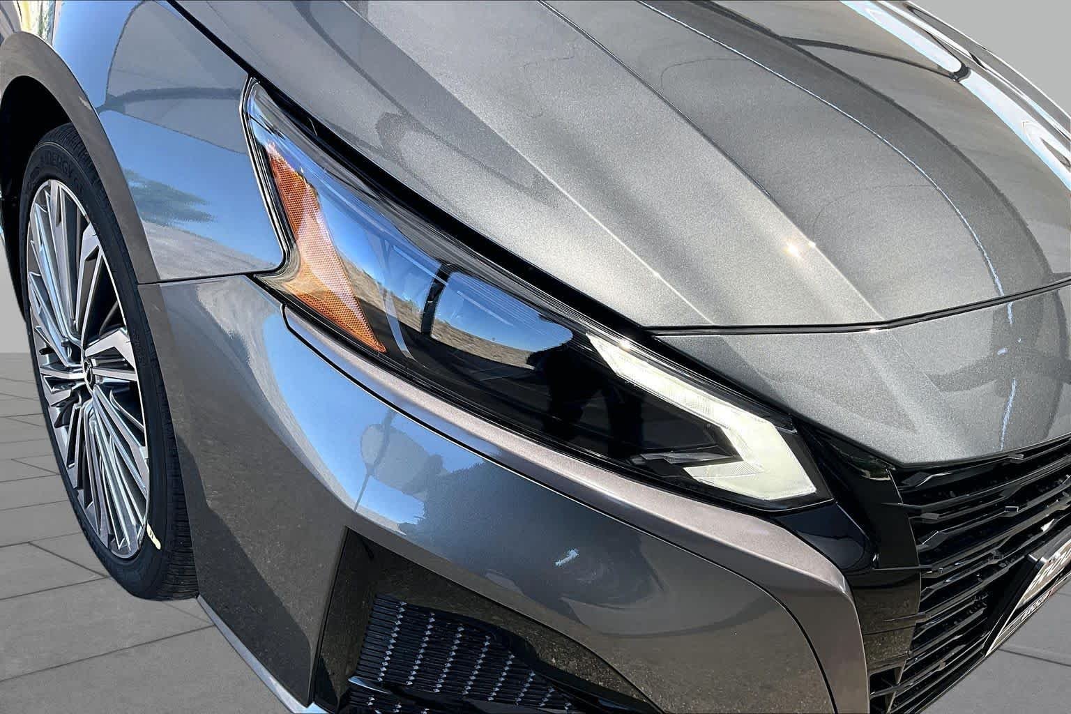 New 2026 Gun Metallic Nissan SV image 18