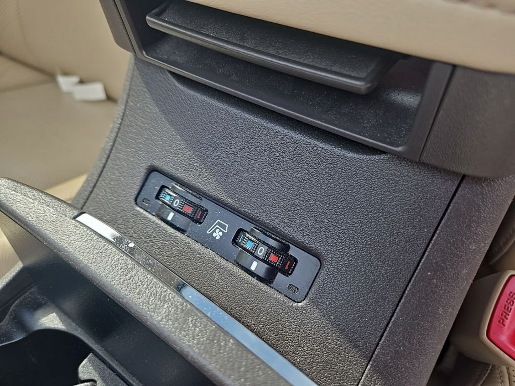 Used 2012 Beige Lexus 350 image 23