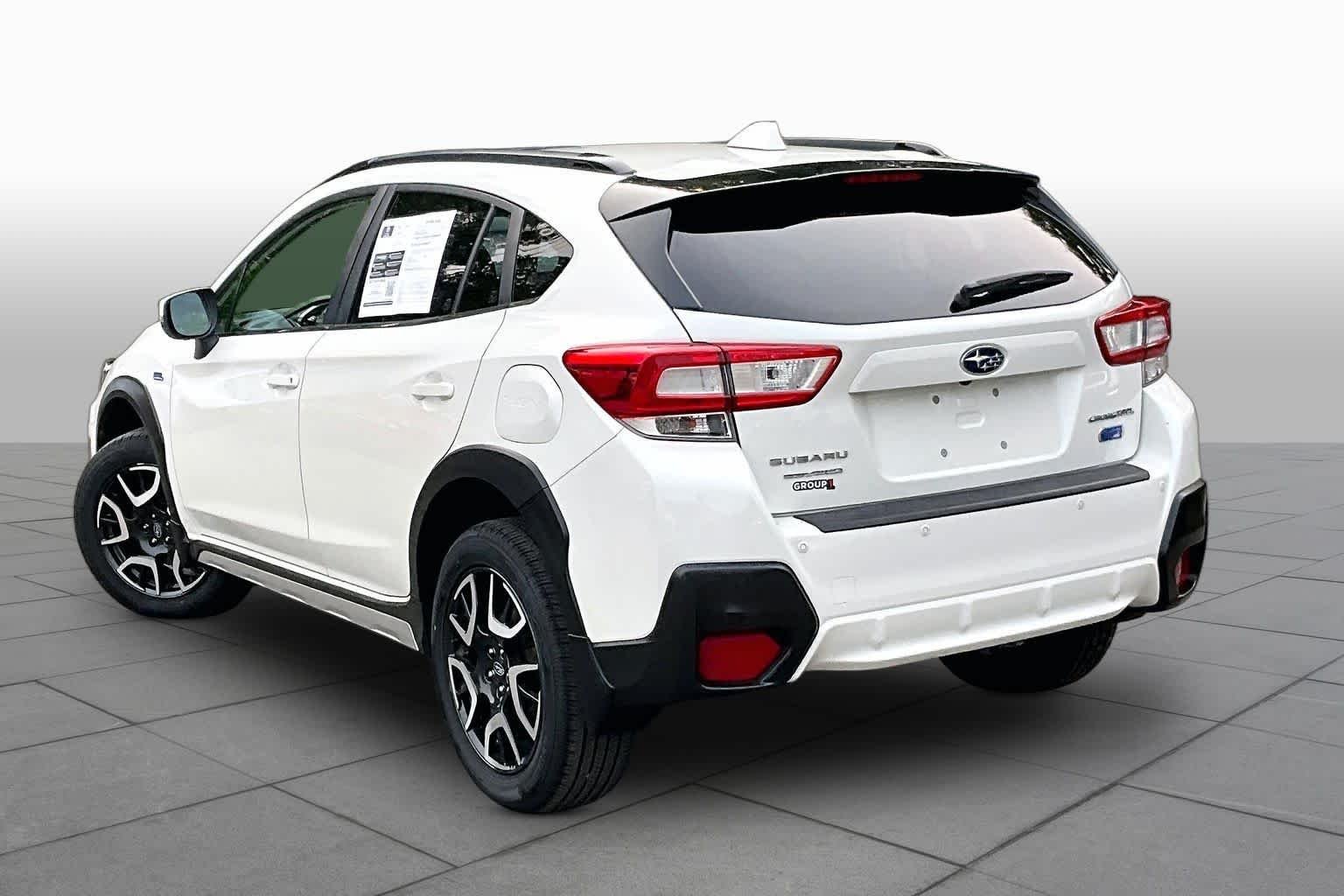 Used 2019 Crystal White Pearl Subaru  image 12
