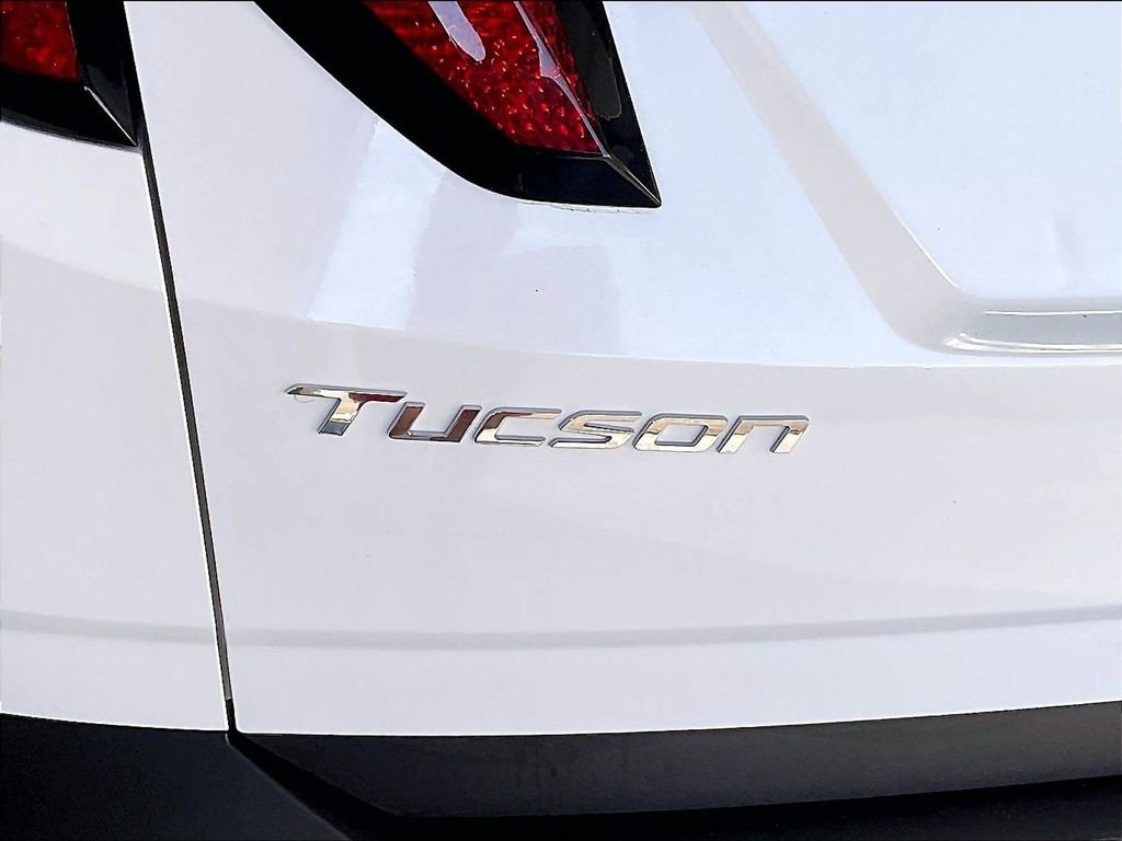 Used 2024 White Hyundai SEL image 27