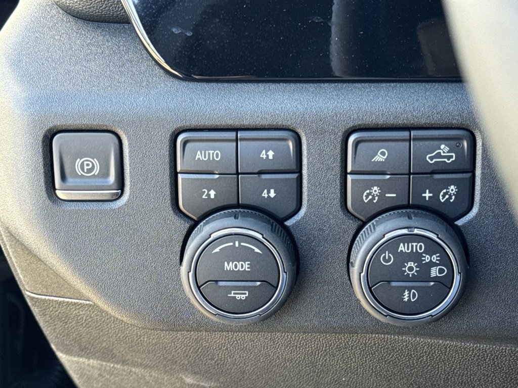 Used 2025 Black Chevrolet RST image 21