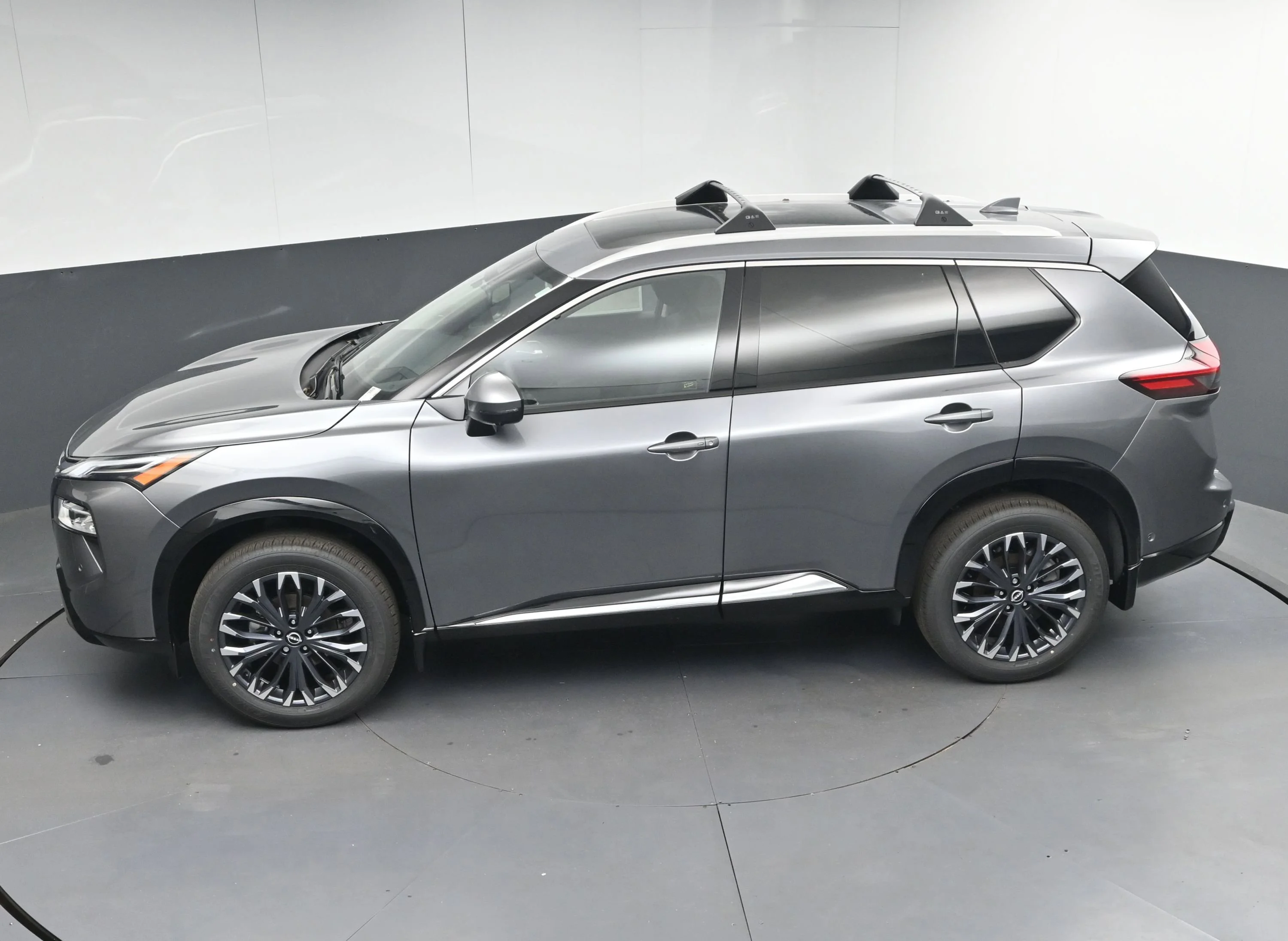New 2026 Gun Metallic Nissan Platinum image 39