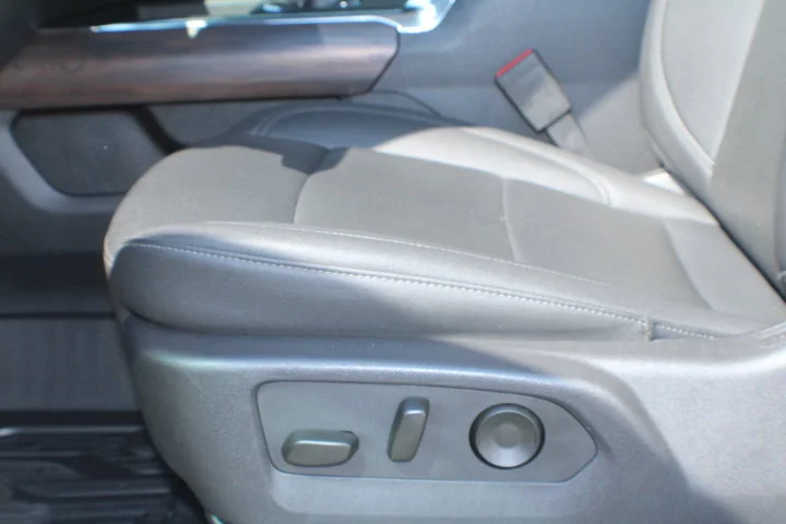 Certified Used 2025 Summit White GMC SLT image 14