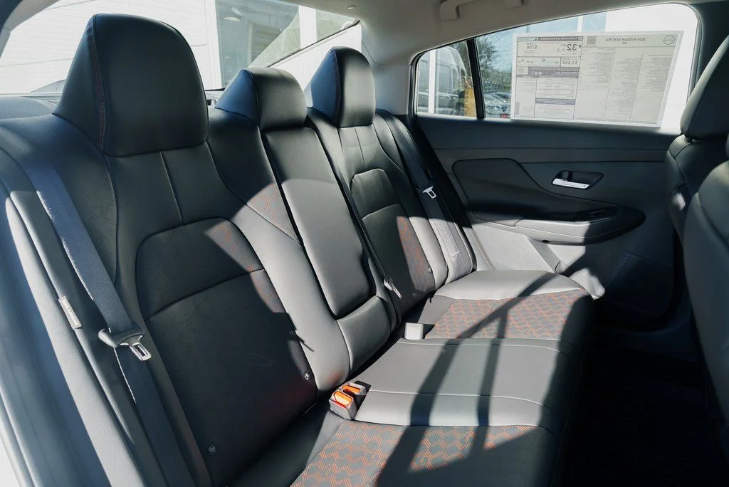 New 2026 Aspen White TriCoat / Super Black Two-tone Nissan SR image 25