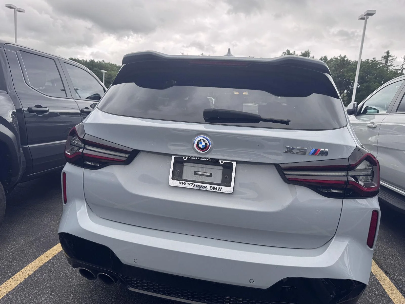 Used 2023 Brooklyn Grey Metallic BMW Base image 5