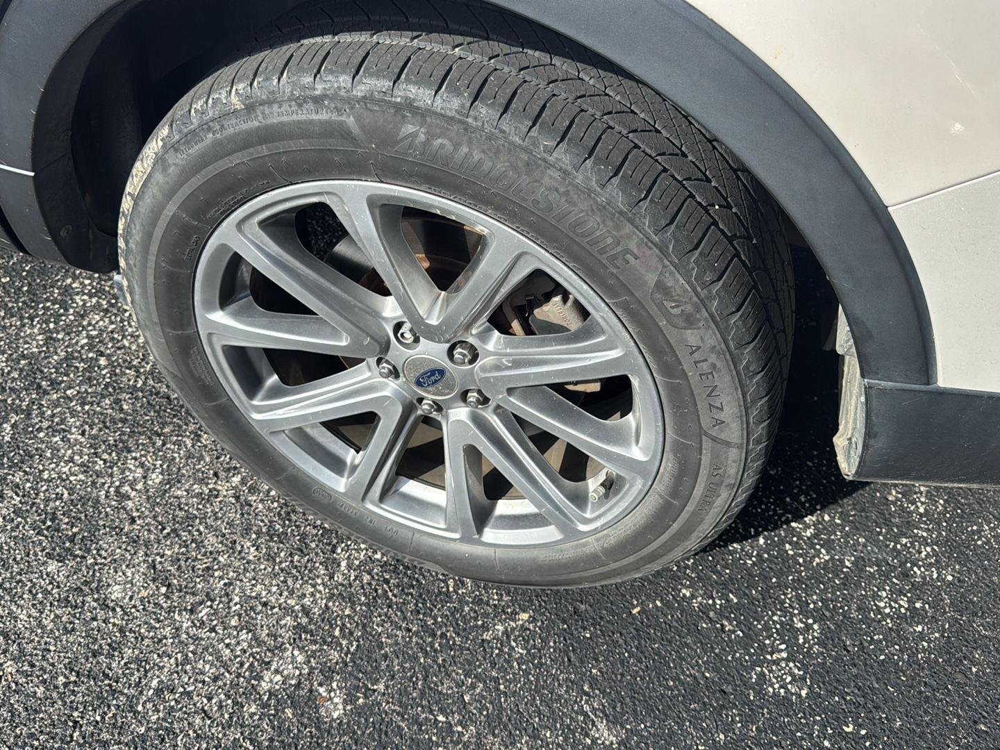 Used 2017 White Platinum Metallic Tri-Coat Ford Limited image 11
