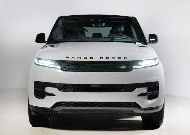 New 2026 Borasco Grey Land Rover SE image 8