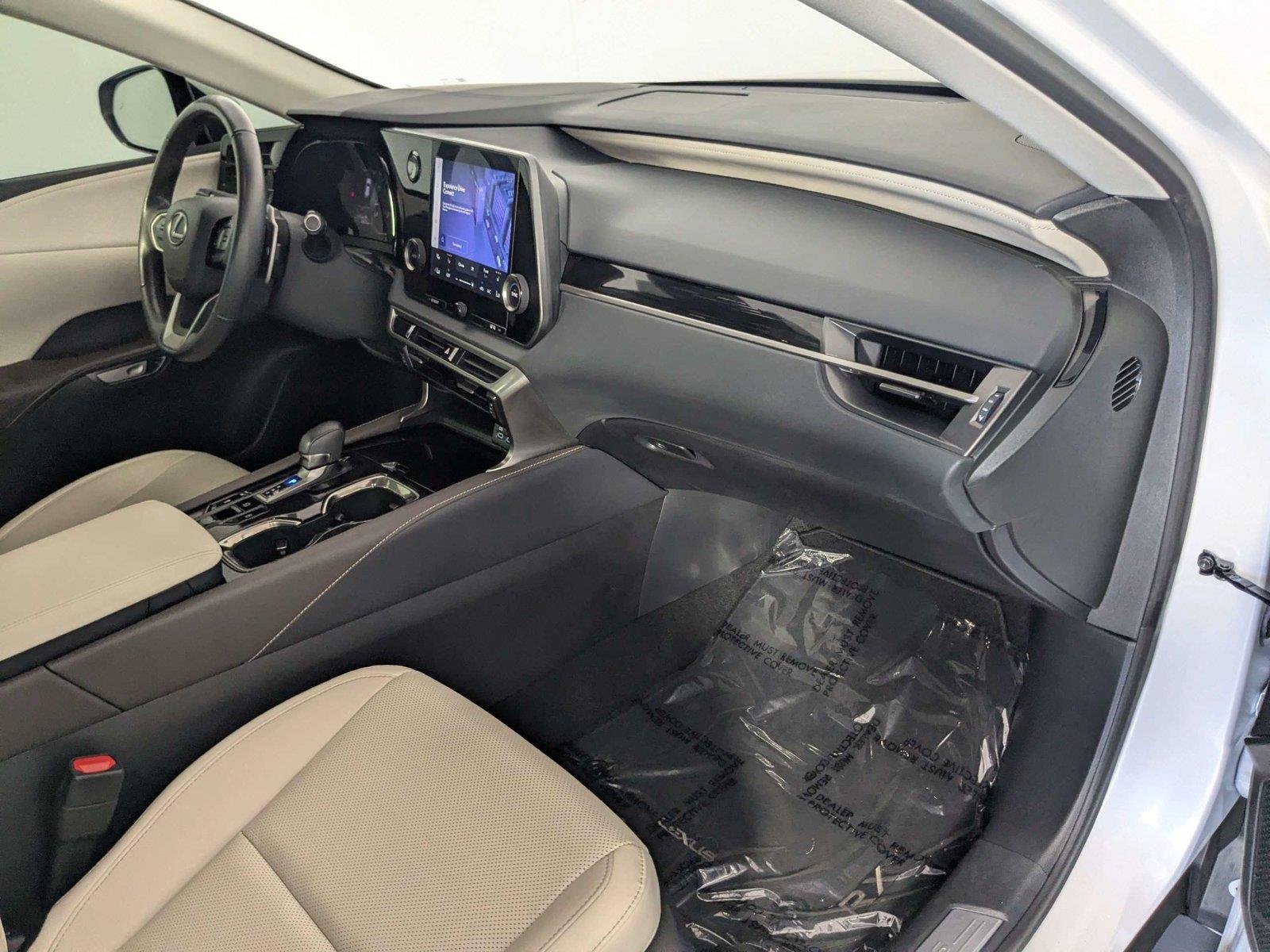 Used 2024 Eminent White Pearl Lexus RX 350 Premium Plus image 30
