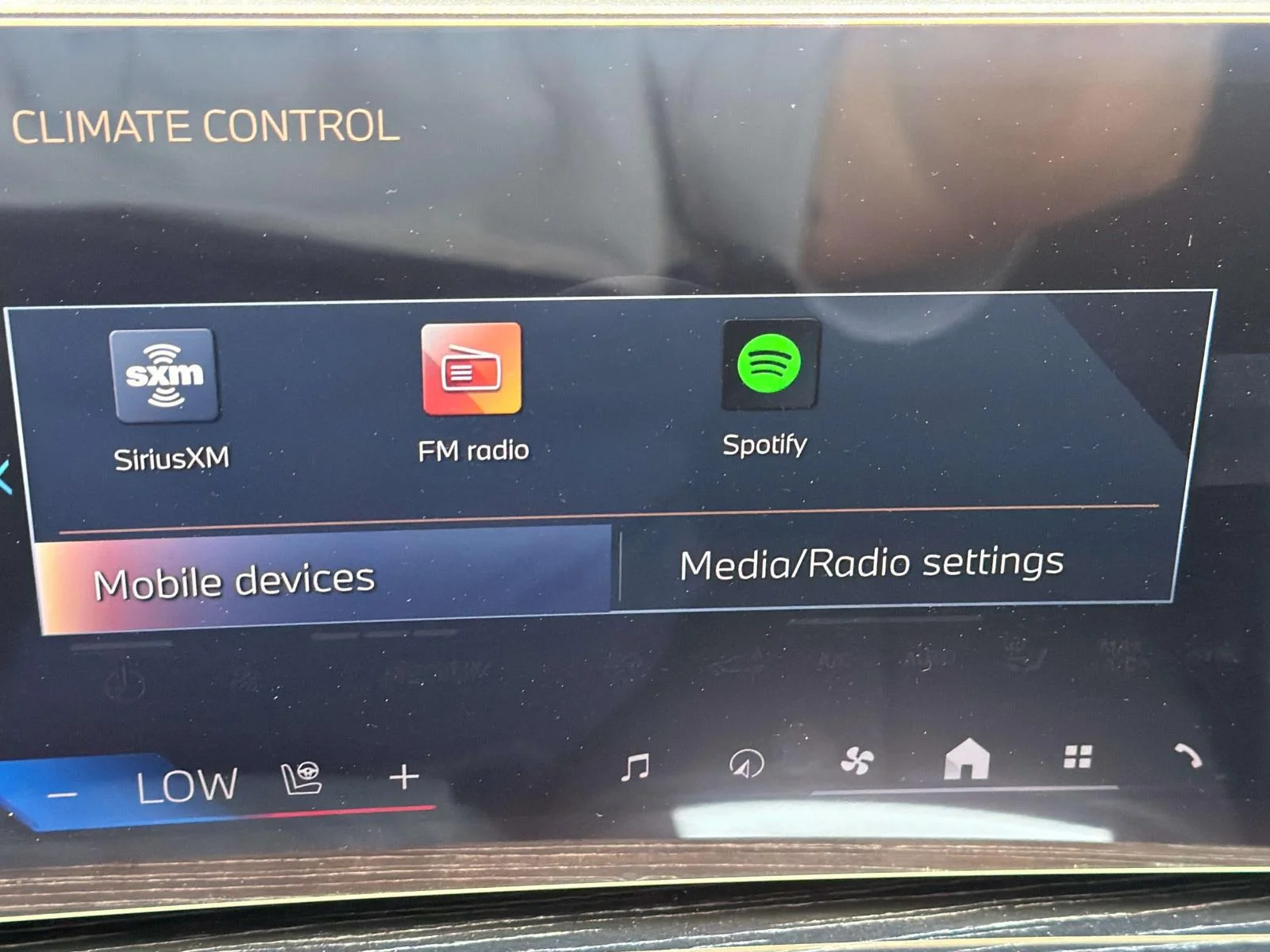 New 2026 Black Sapphire Metallic BMW xDrive50e Plug-In Hybrid image 20