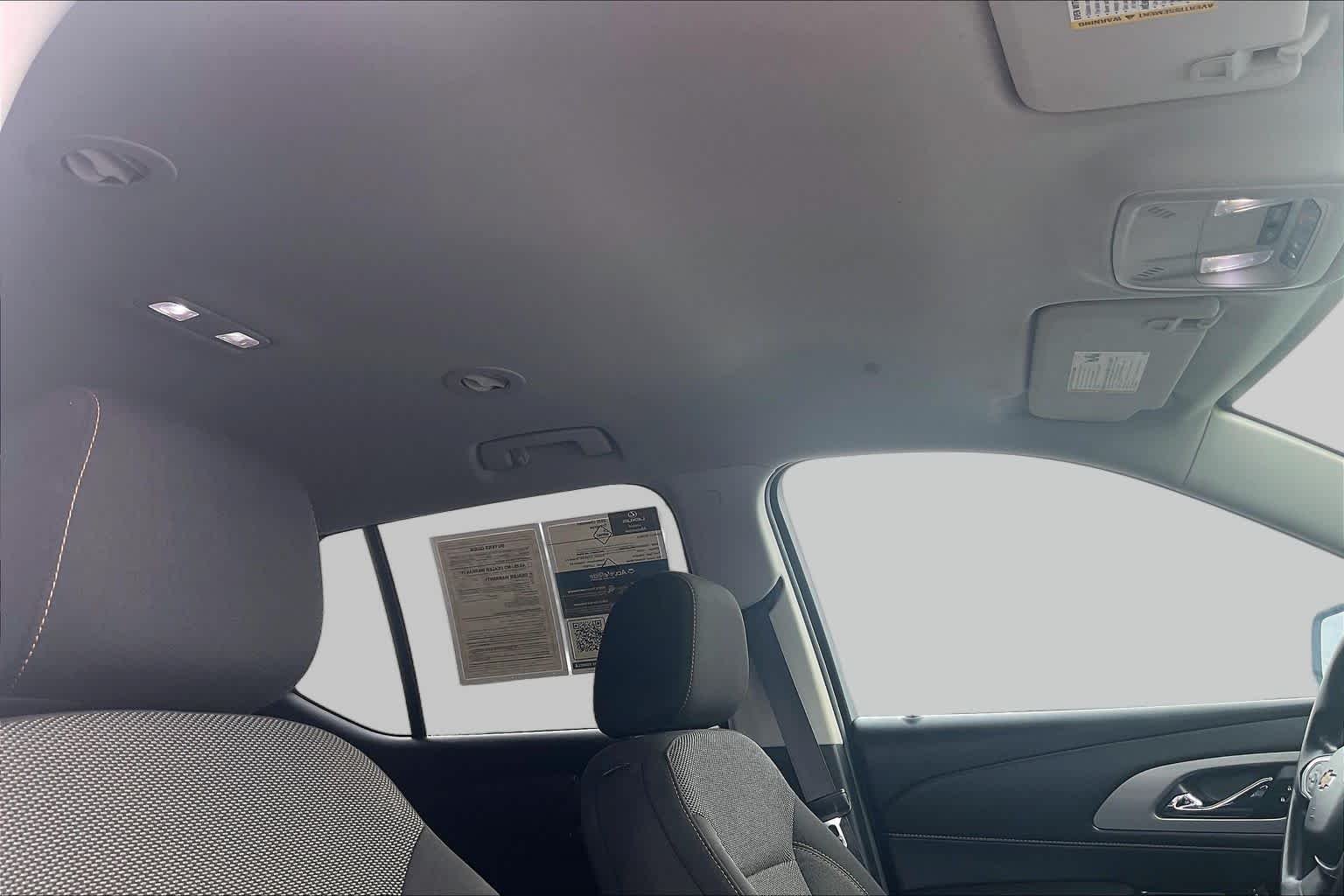 Used 2020 Summit White Chevrolet LS image 13