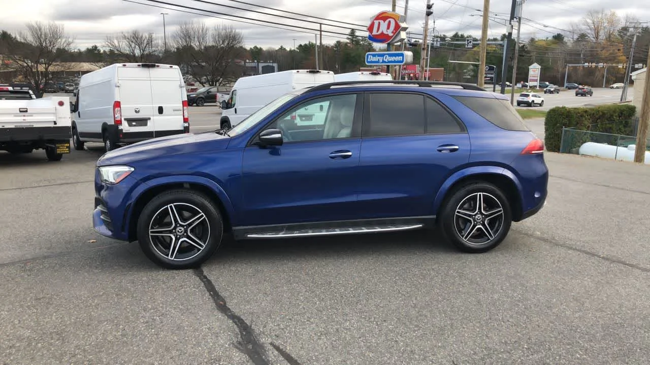 Used 2020 Brilliant Blue Metallic Mercedes-Benz GLE 350 image 5