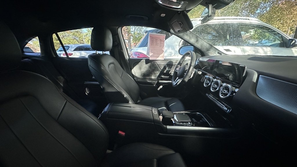 2021 Mercedes Benz GLA 250 4MATIC photo 3