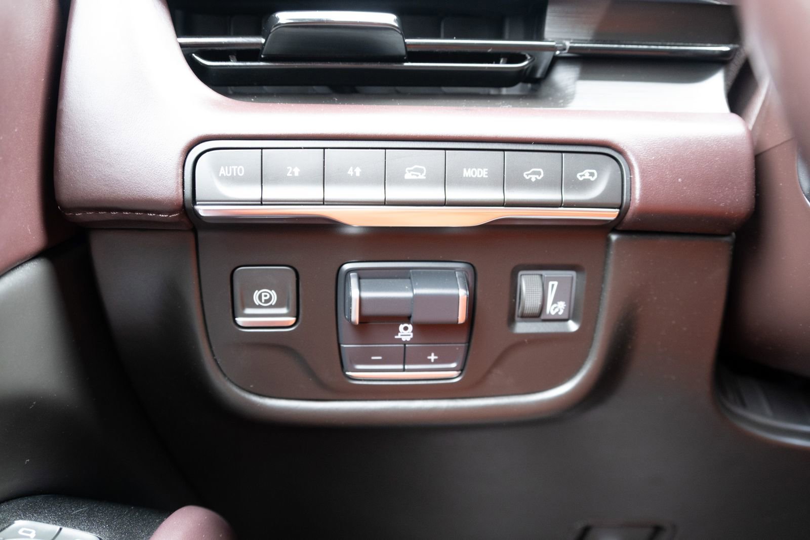 Used 2023 Galactic Gray Metallic Cadillac Sport Platinum image 11