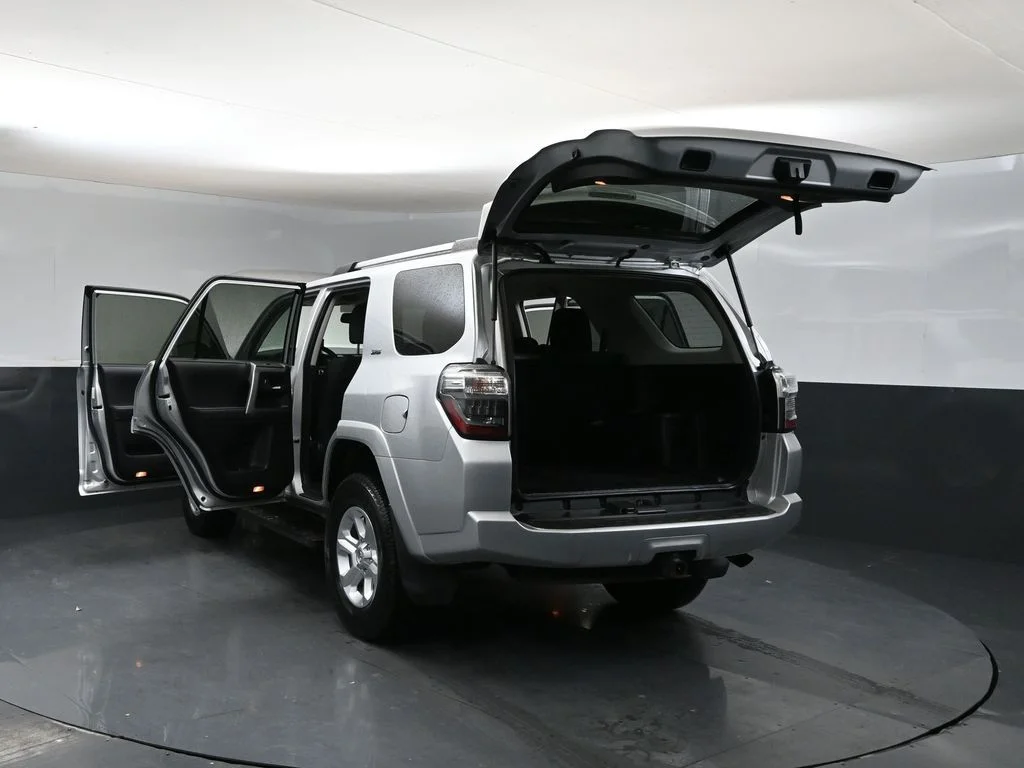 Used 2020 Silver Toyota SR5 image 43
