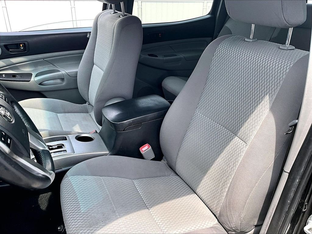 Used 2013 Black Toyota Base image 10