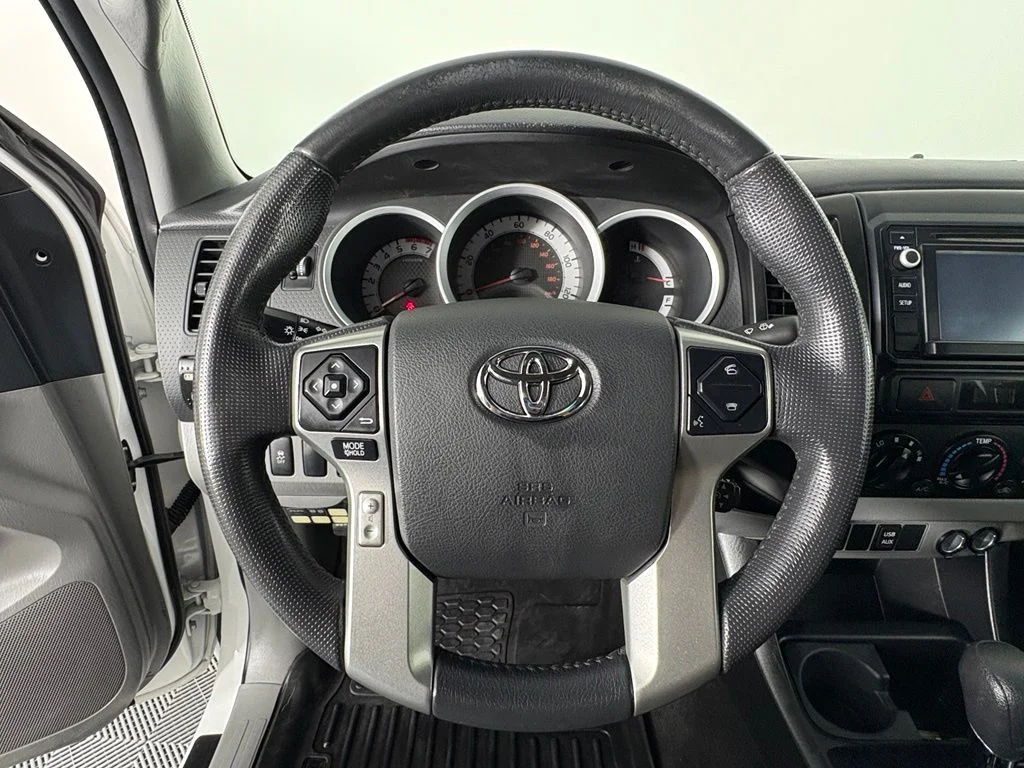 Used 2014 White Toyota Base image 2