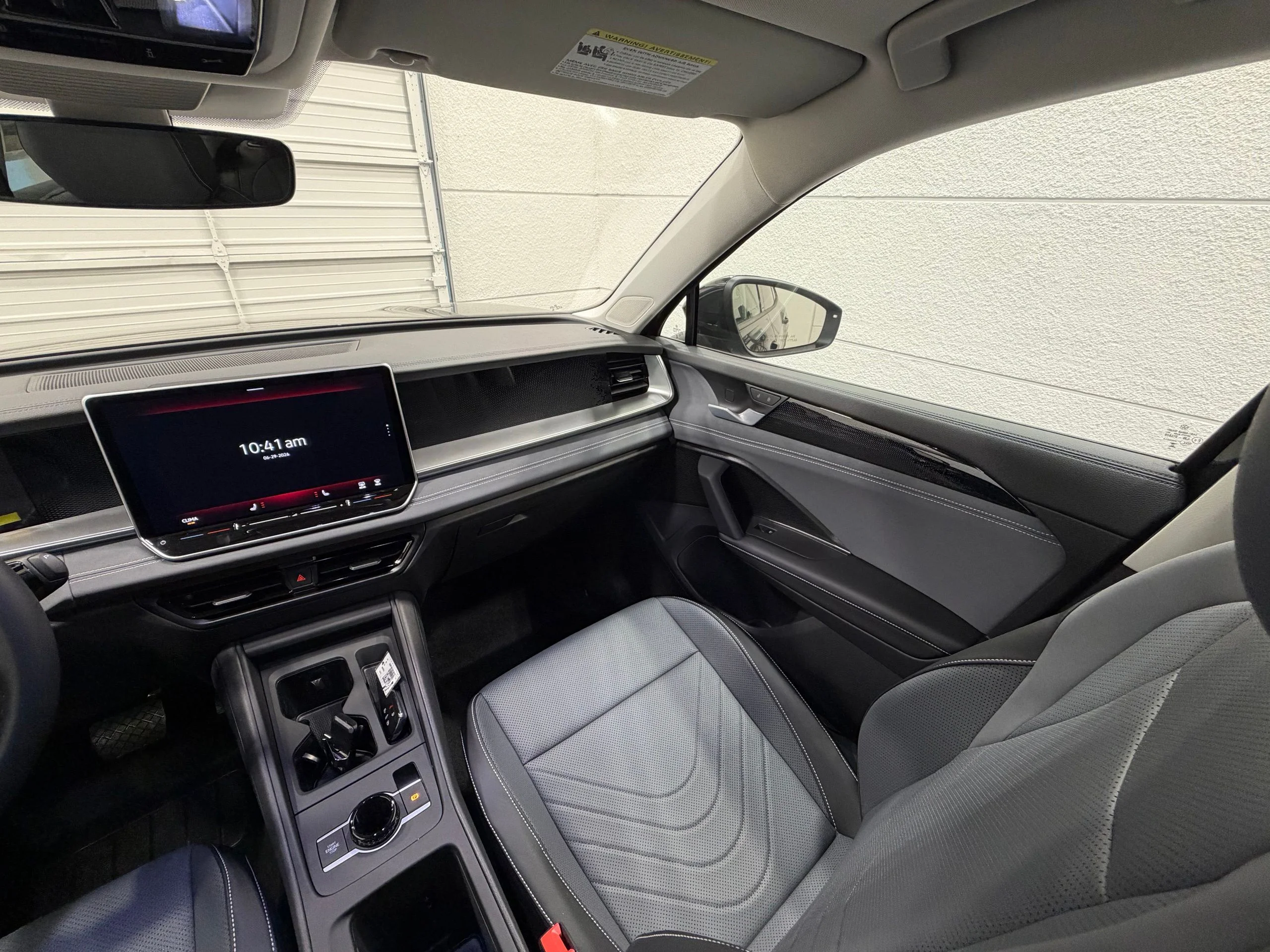 New 2026 Black Volkswagen 2.0T SE image 31