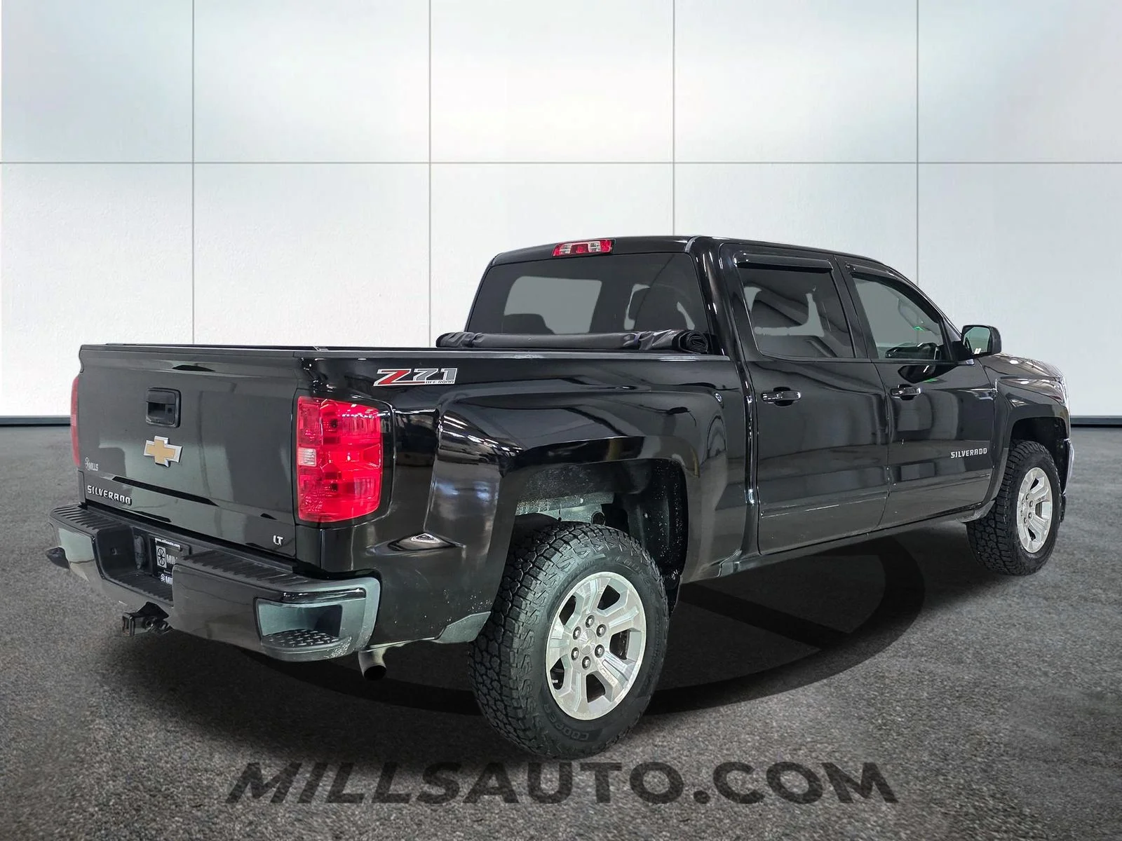 Used 2017 Black Chevrolet LT image 8