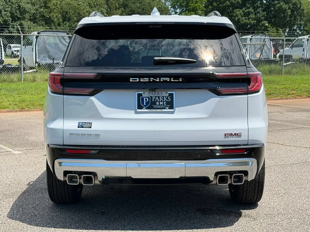2026 GMC Acadia Denali - Photo 31