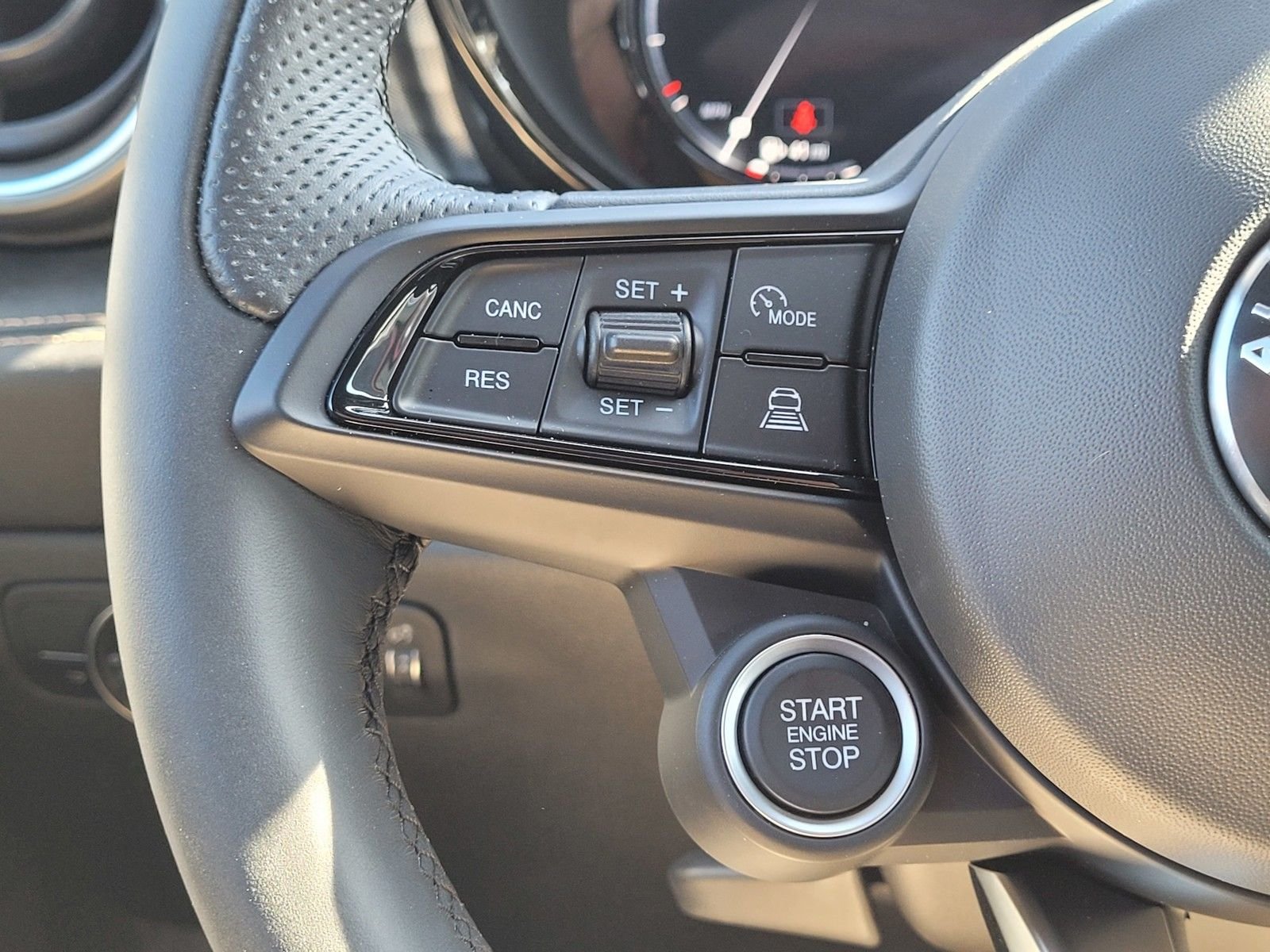 2025 Alfa Romeo Tonale Base - Photo 16