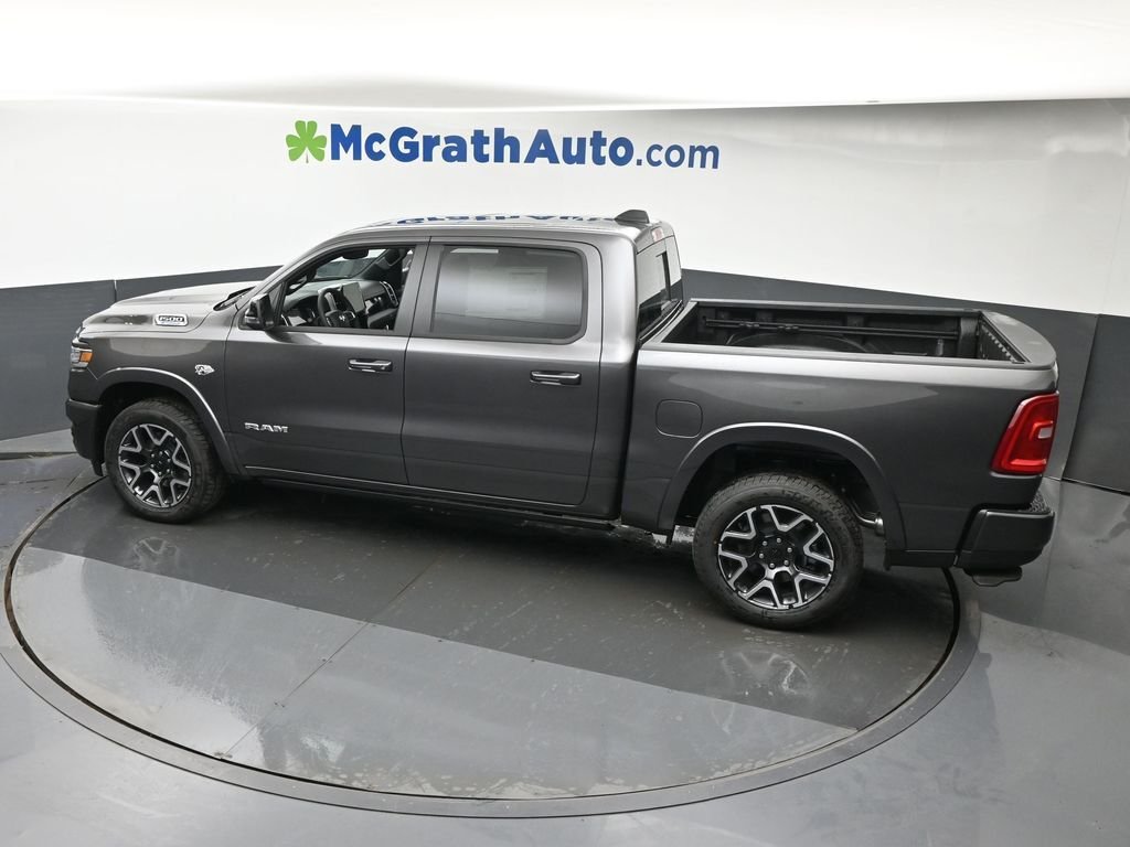 New 2026 Granite Crystal Metallic Clear-Coat Exterior Paint RAM Laramie image 25