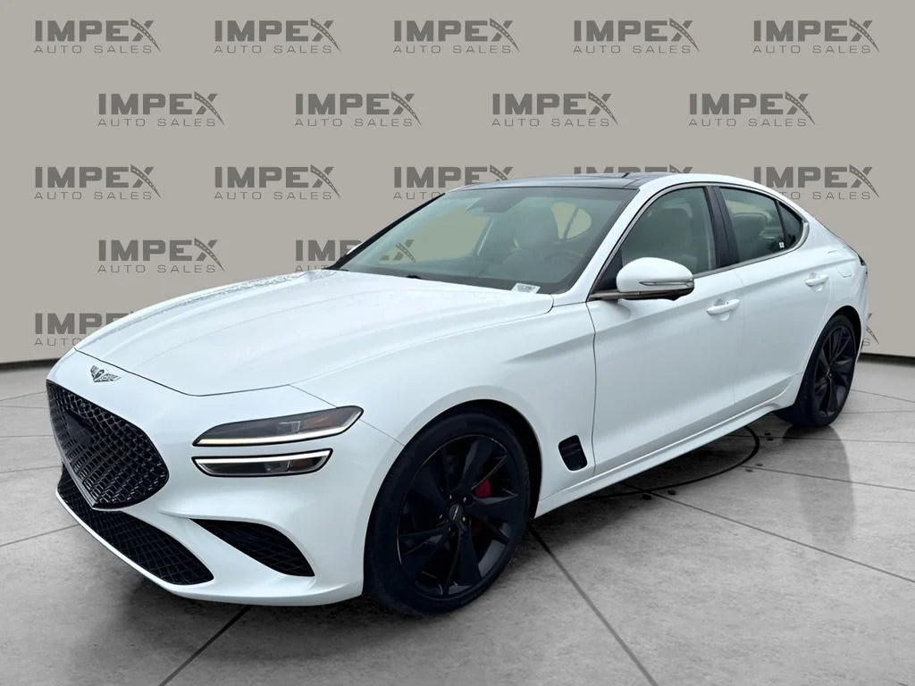 Used 2023 White Genesis 3.3T image 1