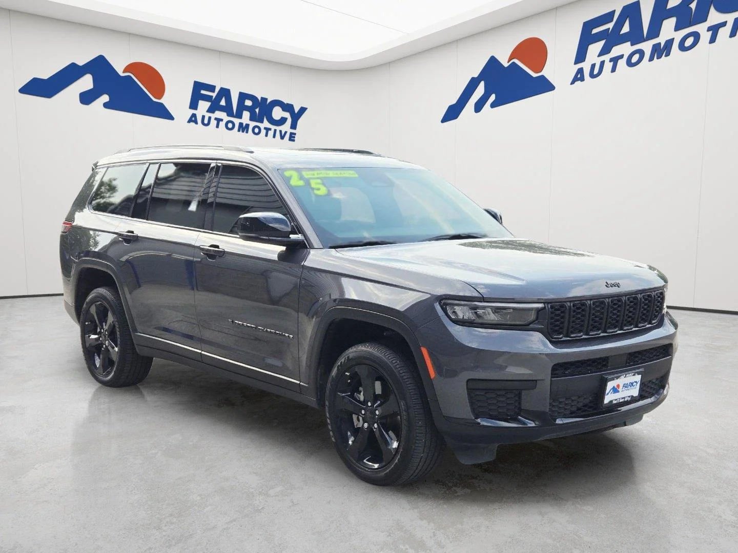 Used 2025 Baltic Gray Metallic Clearcoat Jeep Altitude X image 4